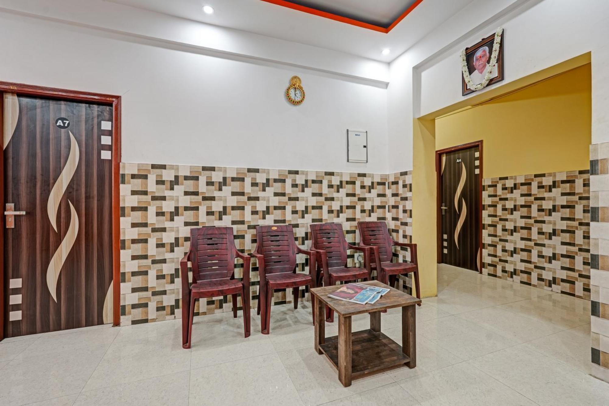 Готель Spot On Anugraha Residency Kumbalgod Екстер'єр фото