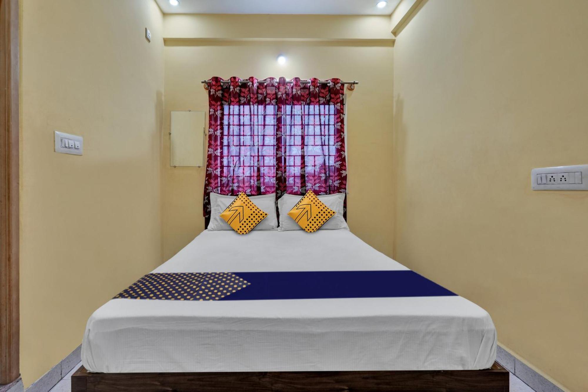 Готель Spot On Anugraha Residency Kumbalgod Екстер'єр фото